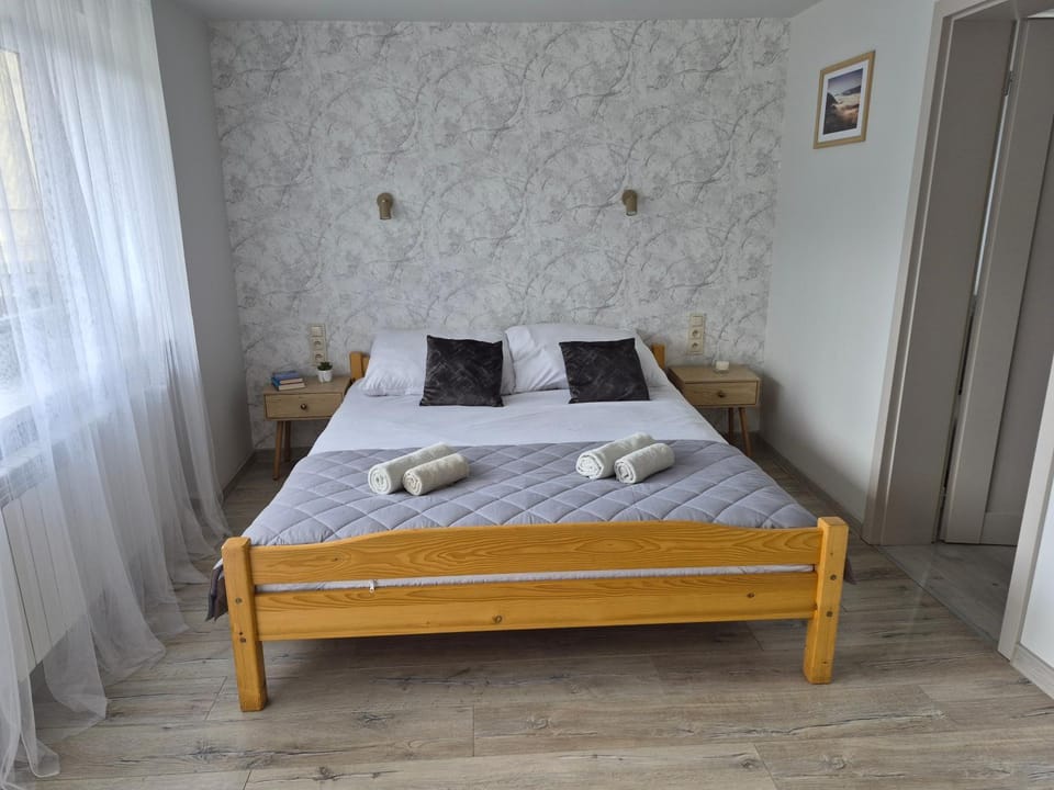 Apartament BIAŁA SKAŁA Apartment in Lesser Poland Voivodeship