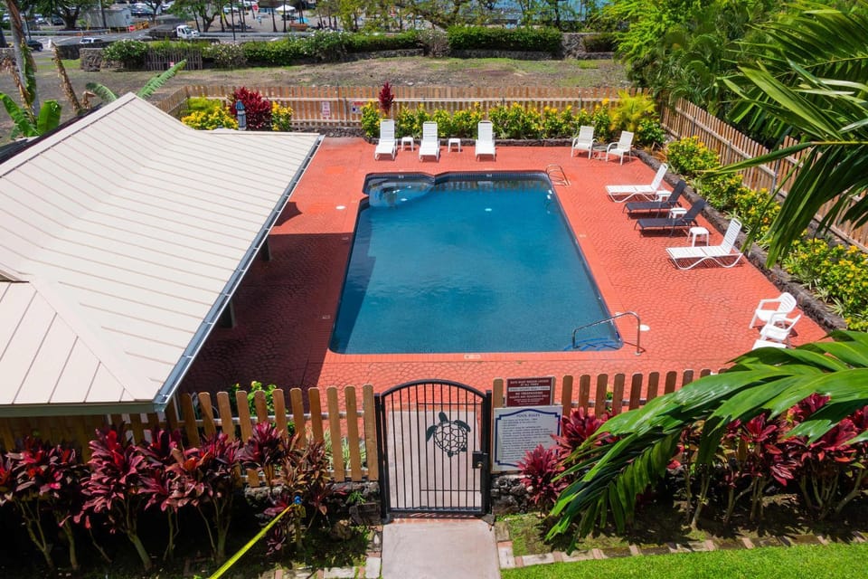 Sunset View at Kahaluu Bay Villas House in Big Island