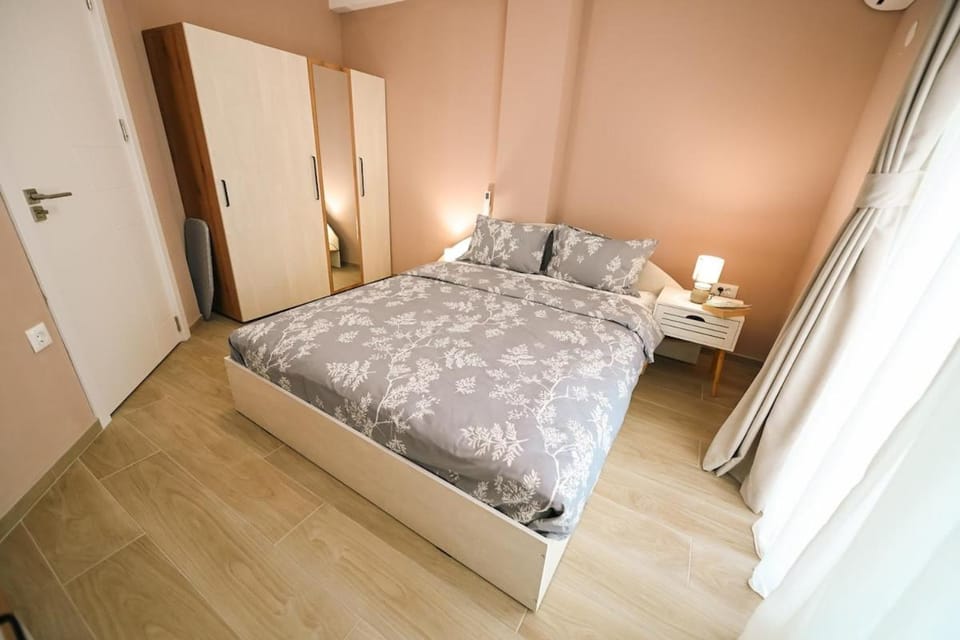Lujza cozy 2BR APT- free parking, near the lake Apartment in Ohrid