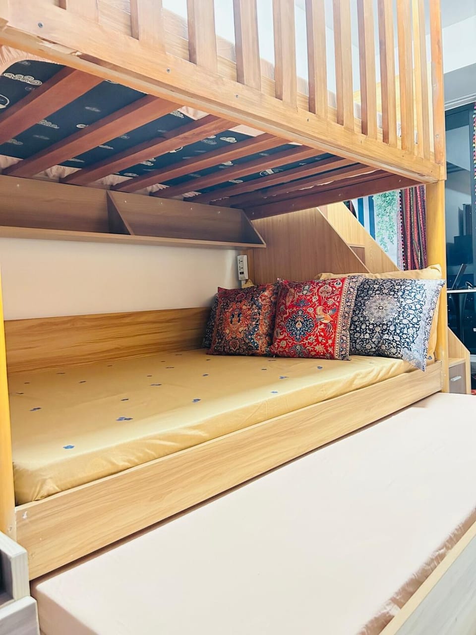 Bed, bunk bed