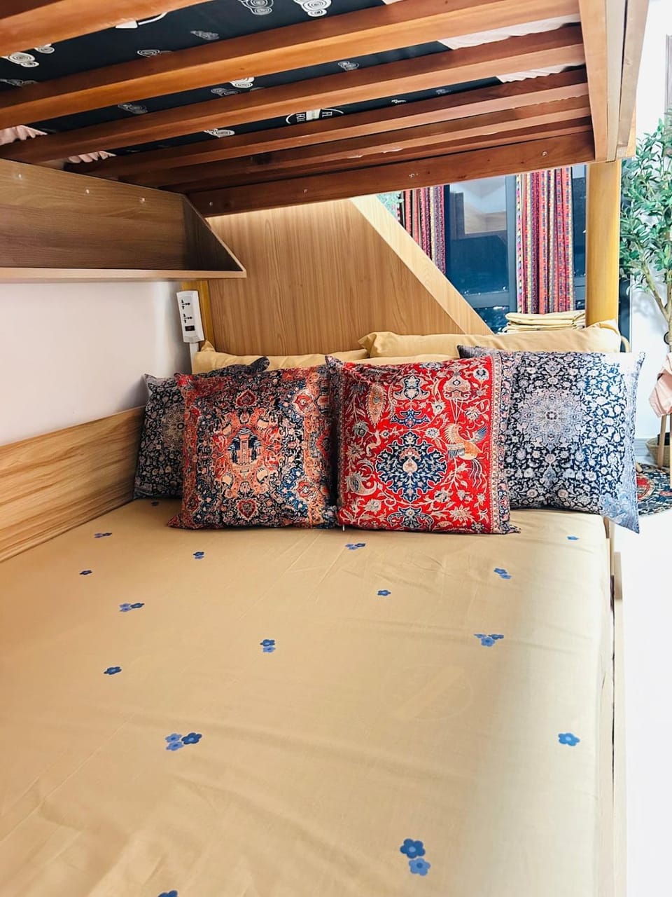Bed, bunk bed