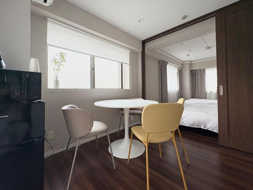 Super Luxury 2 bedroom Big Suite M-doa in Shinjuku, Spacious with terrace Dyson & POLA! 3 min to Waseda station, maximum 6 guests Apartment in Shinjuku