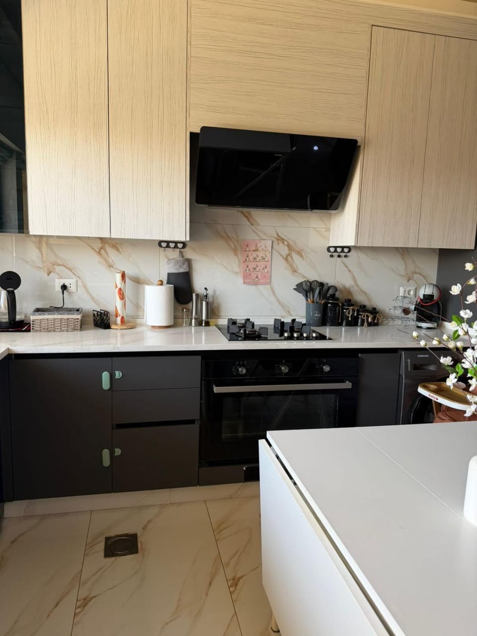 شقه مفروشه على الطاقه الشمسيه فرش فاخر جدا ط4 Apartment in North District