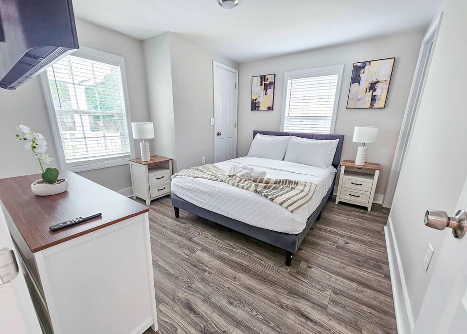 4 Min to Downtown - 5 Min to Elon -Wi-Fi House in Burlington