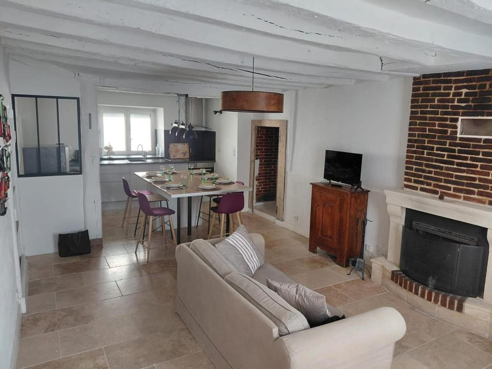 Communal lounge/ TV room, Dining area