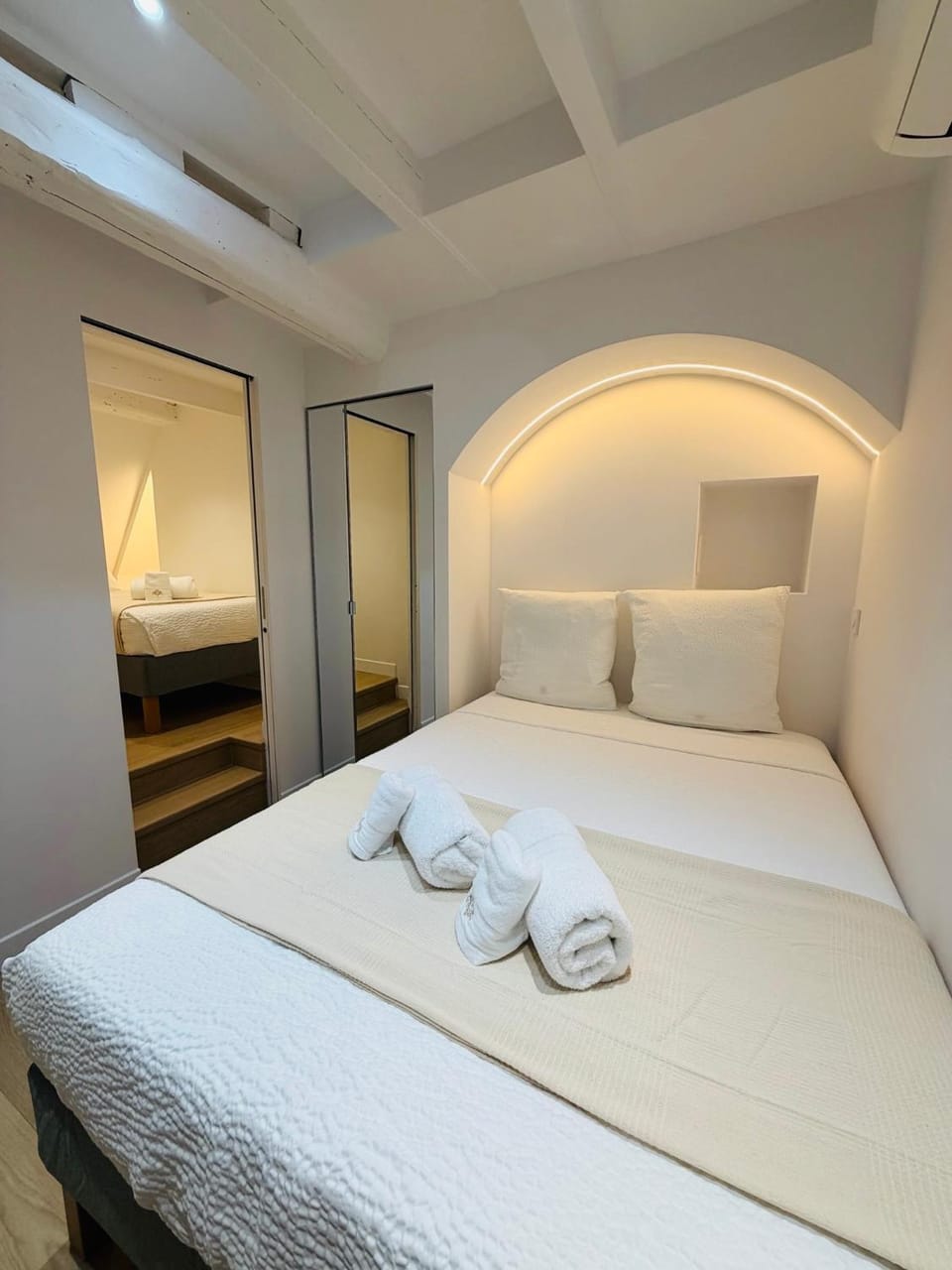 Monaco - Menton Old Town - Climatisation - Seaview - Luxury rénovation Apartment in Menton