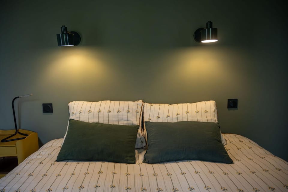 Maison Mirabelle - La chambre côté jardin avec cuisine Bed and Breakfast in Nouvelle-Aquitaine