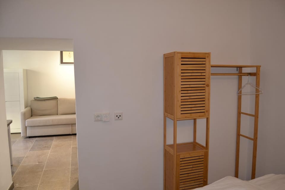 Bedroom, wardrobe