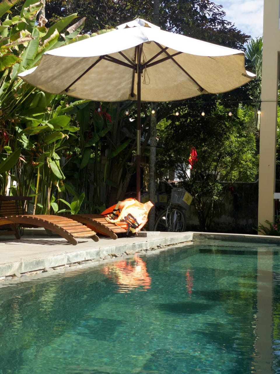 Property building, Swimming pool