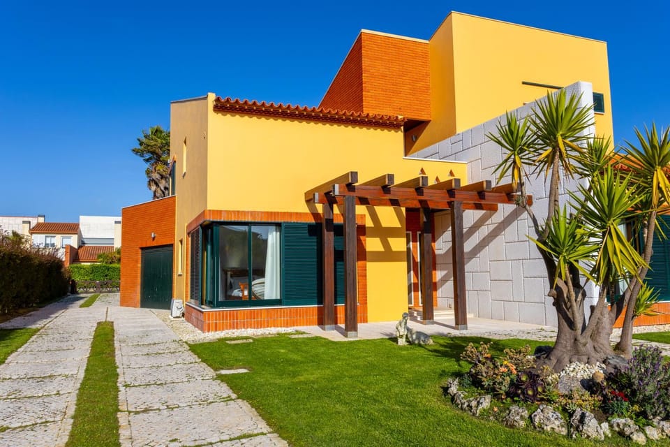 Property building, Garden, Garden view
