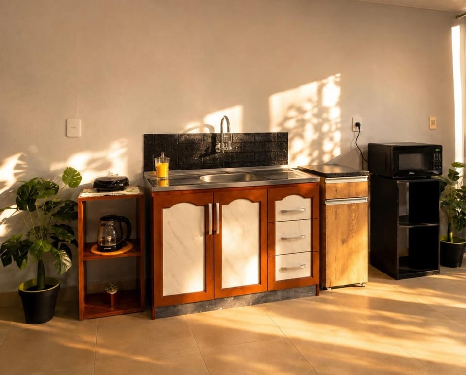 Kitchen or kitchenette, Breakfast