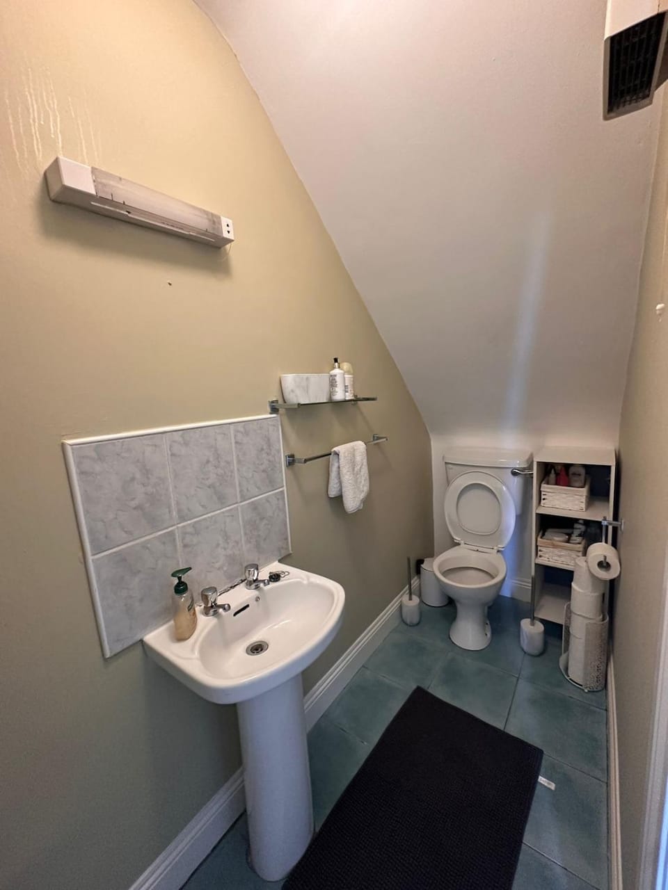 Cosy 1 bedroom apartment near Sea & Barna Woods Apartment in Galway