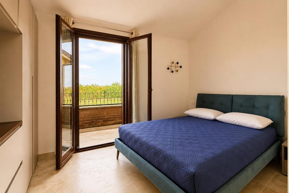 Balcony/Terrace, Bedroom, heating, internet, air conditioner