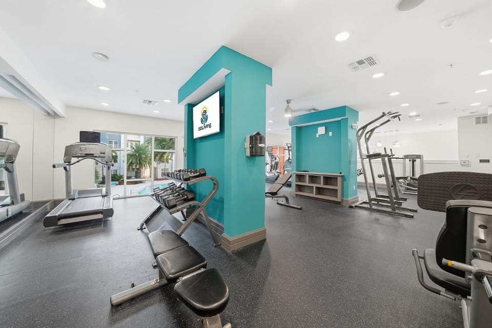 Modern 2BR w Pool Pet-Friendly Unit #22 Apartment in Tampa