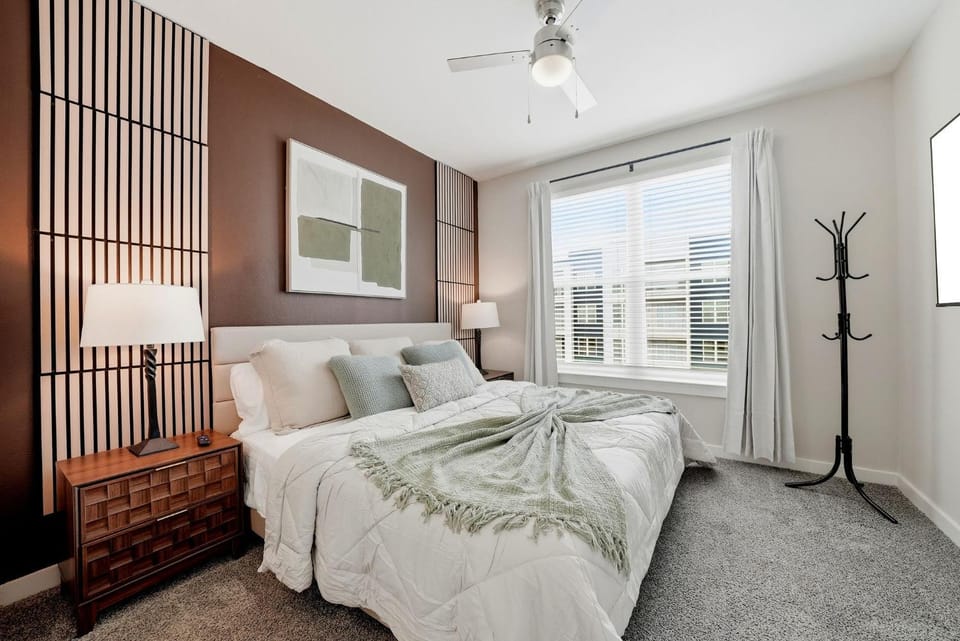 Modern 2BR w Pool Pet-Friendly Unit #22 Apartment in Tampa