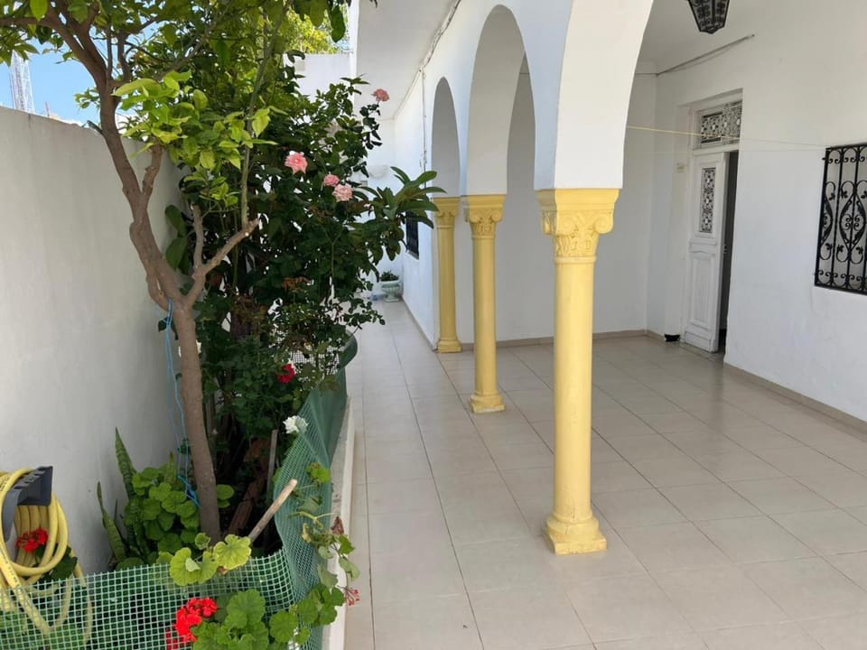 Charmante maison à Hammamet, proche plage et commodités House in Hammamet