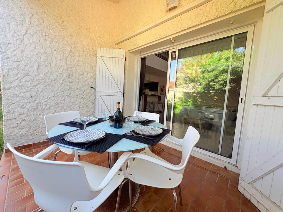 Maison 6 pers, clim, garage, plage à 800m House in Canet-en-Roussillon