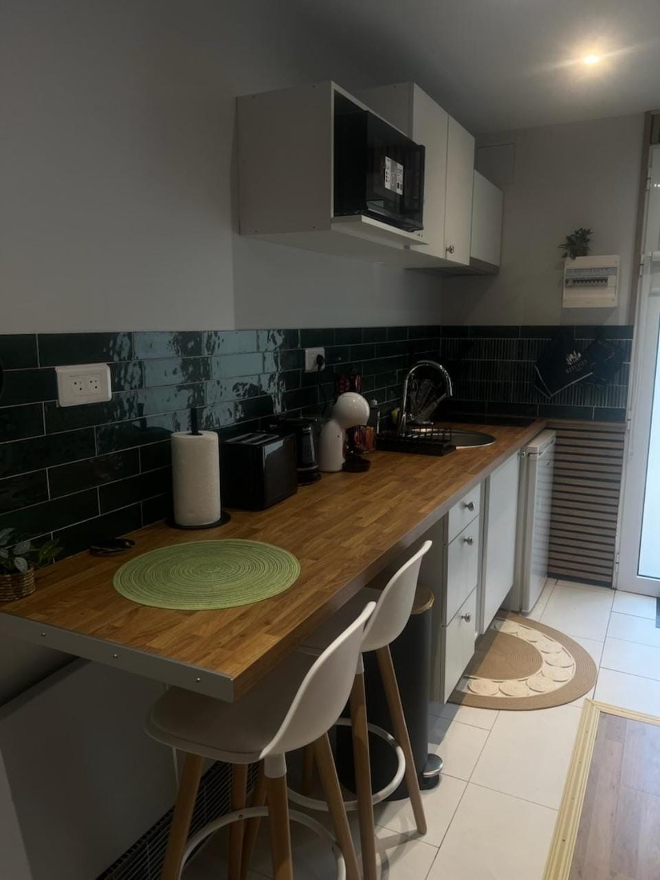 Kitchen or kitchenette, kitchen