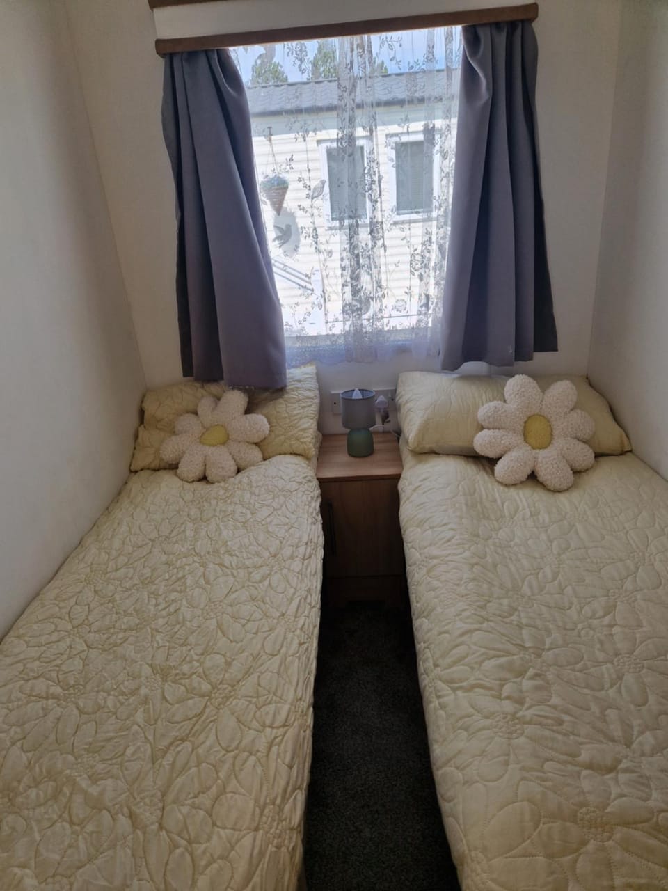 3 bed static van with decking Apartment in Dymchurch