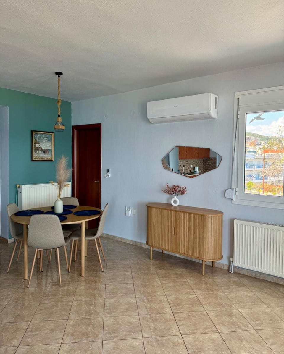 Solmera On Waves Apartment in Nea Peramos