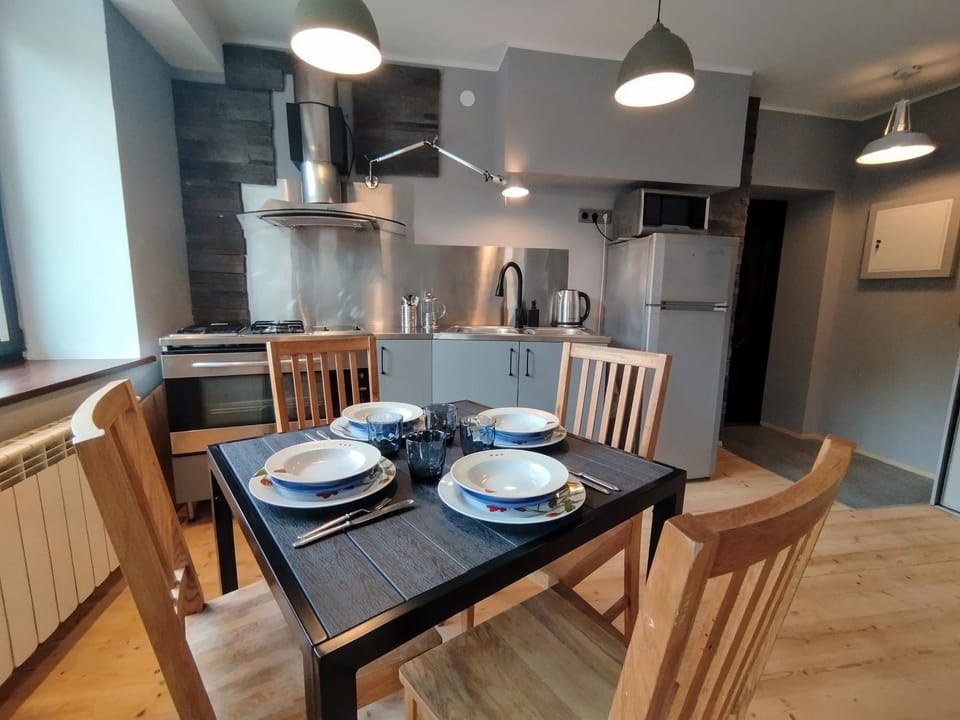 Kitchen or kitchenette, Living room, Dining area