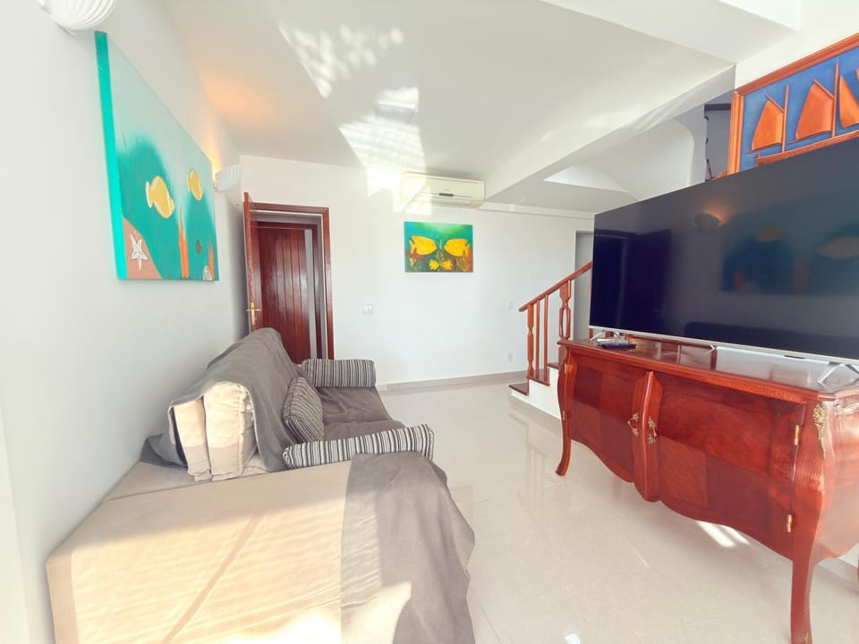 Casa Mineira João Fernandes House in Armacao dos Buzios