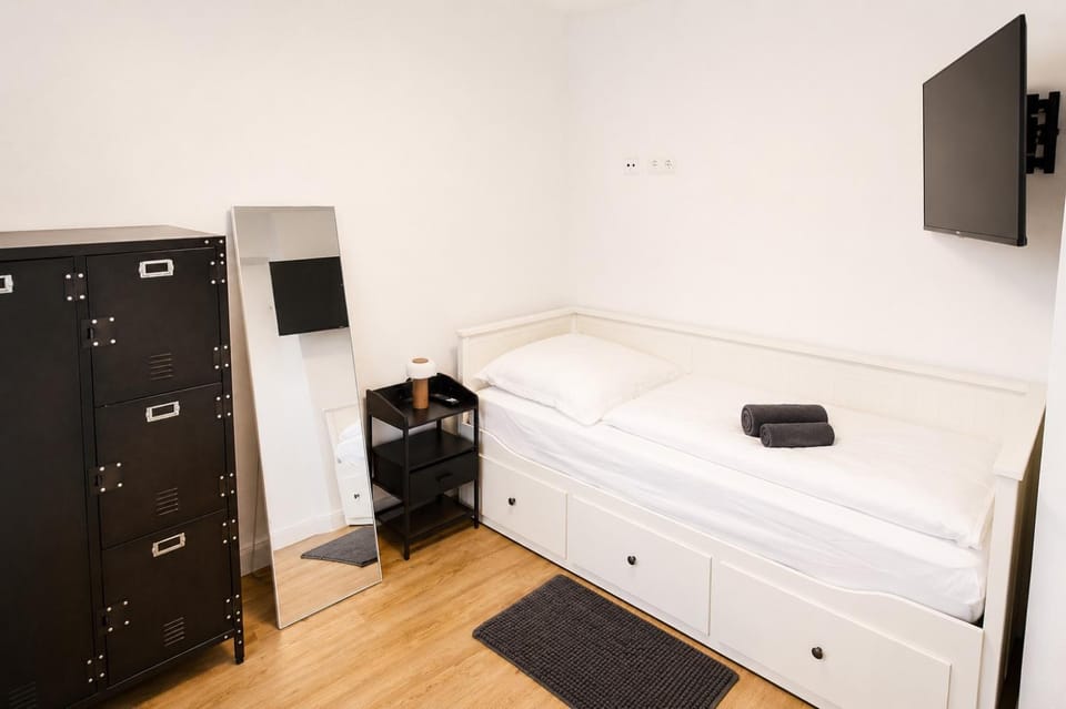 TV and multimedia, Bedroom