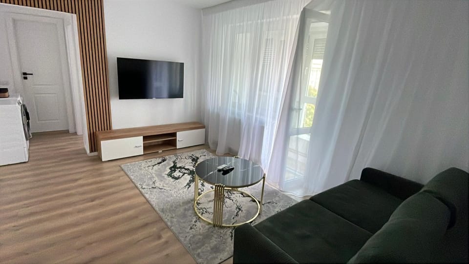 Excelsior English Park and Theater View Apartment in Craiova