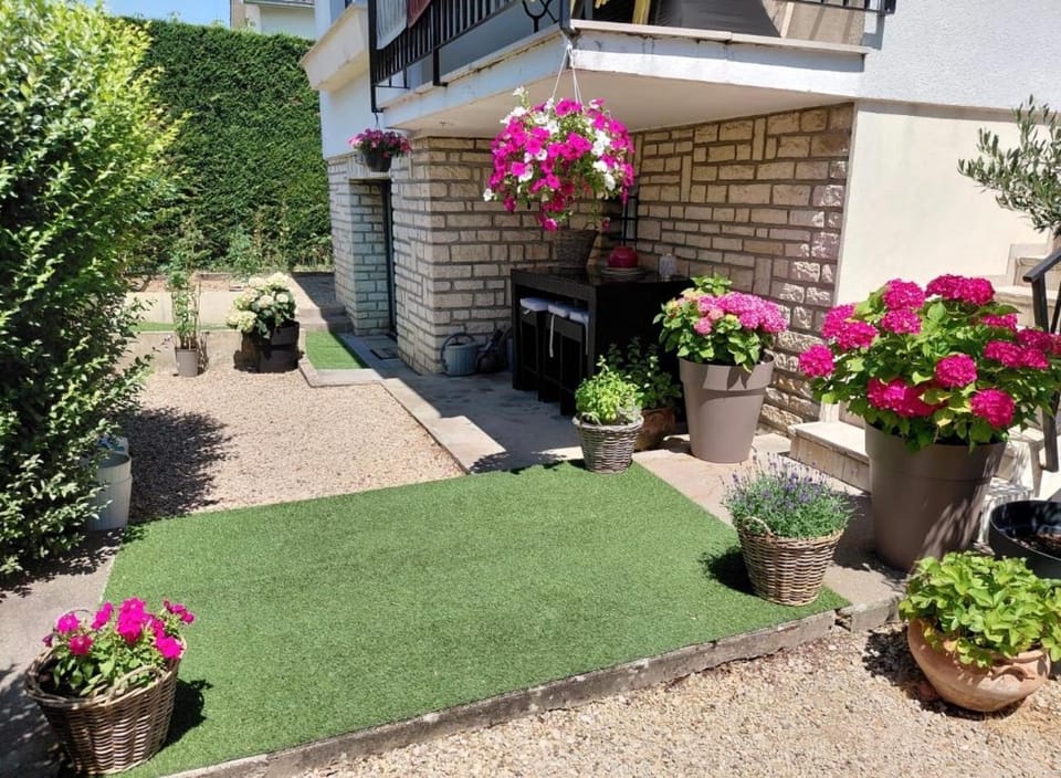 Appartement entrée indépendante dans maison Apartment in Dijon