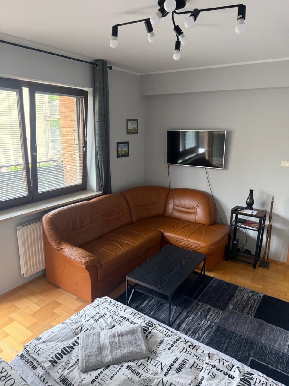 TV and multimedia, Seating area