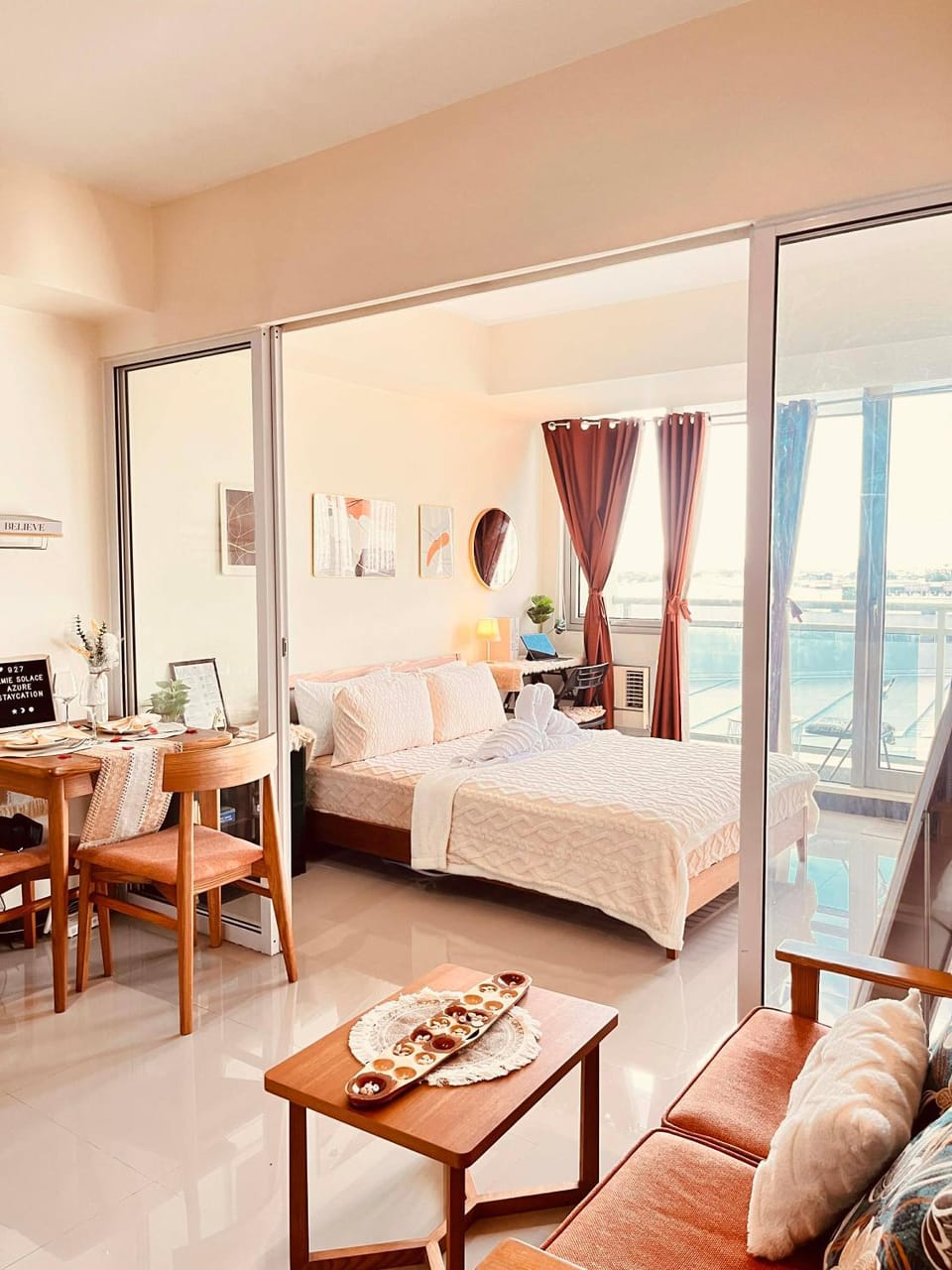 Samie's Solace-Azure Staycation Resort in Las Pinas