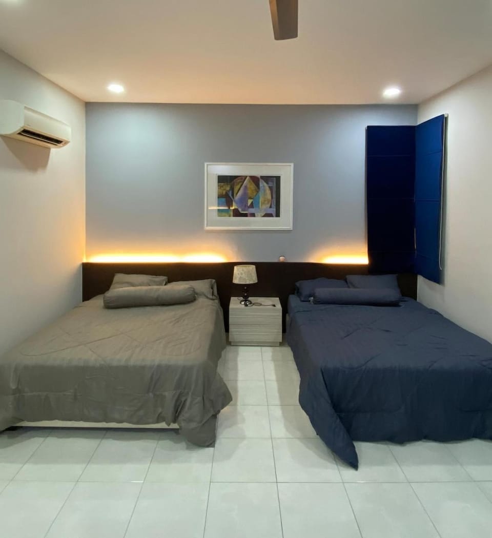 Semi-D homestay Helena with swimming pool House in Malacca