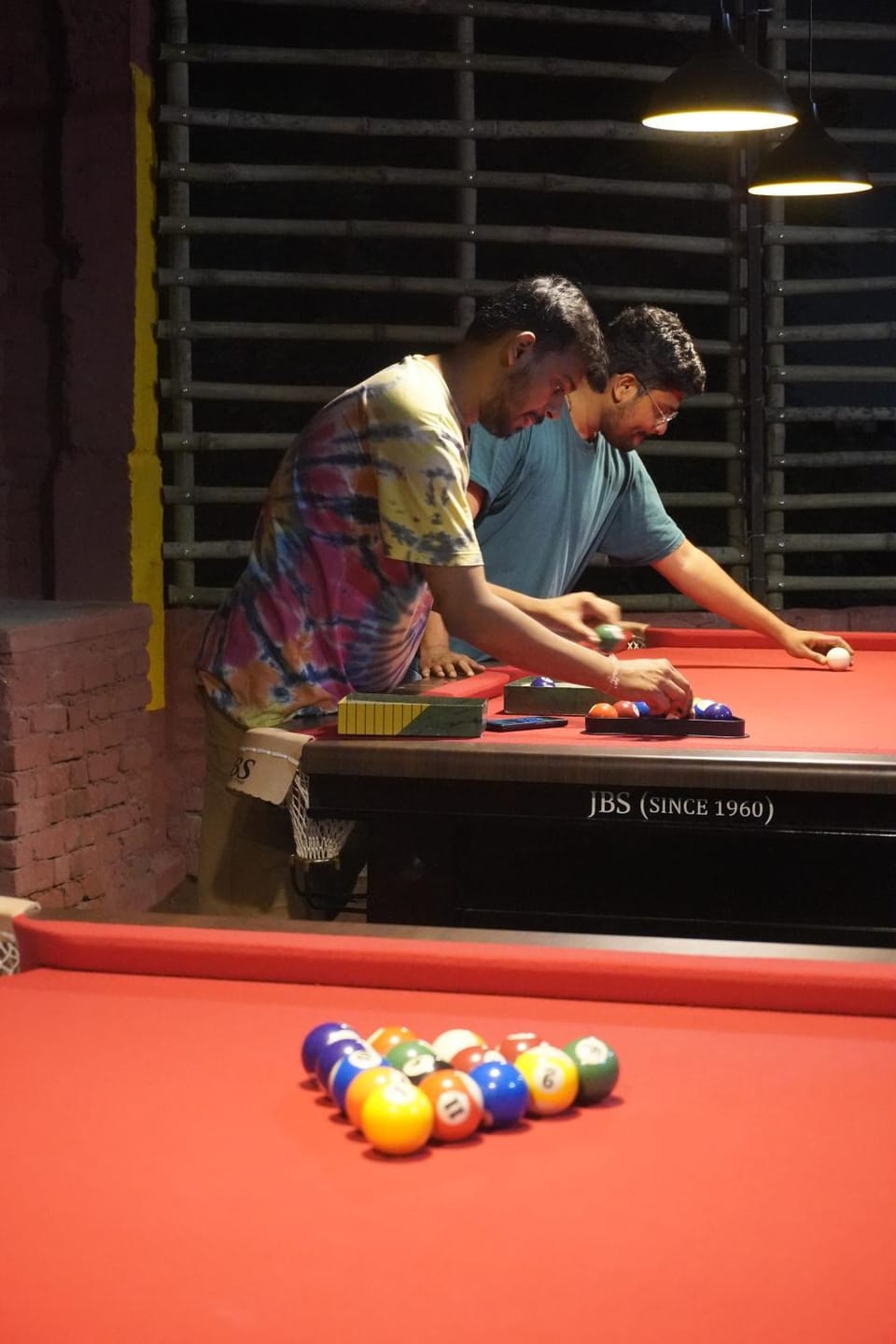 Billiard, Game Room