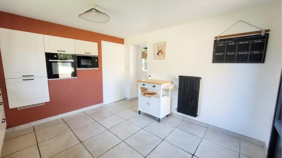 Communal kitchen, kitchen