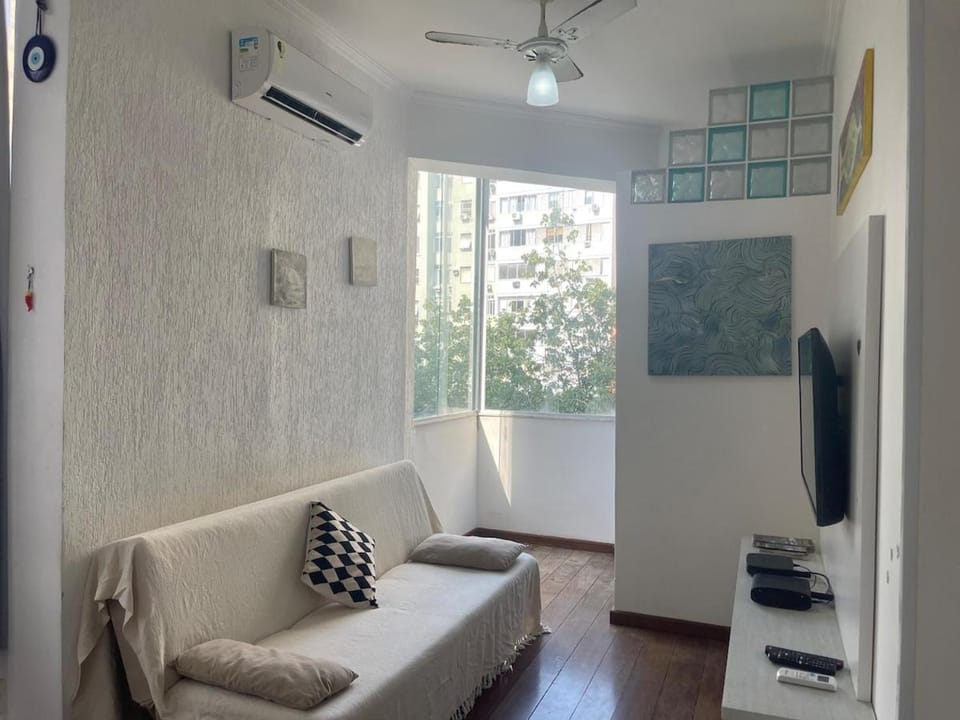 Copacabana! Achei meu lugar a 2 quadras da praia Apartment in Rio de Janeiro