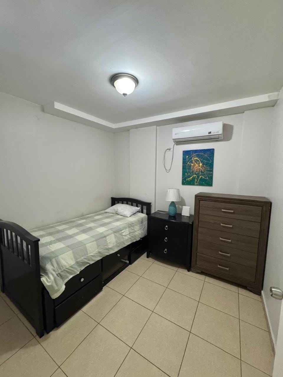 Bed, Photo of the whole room, Bedroom, air conditioner