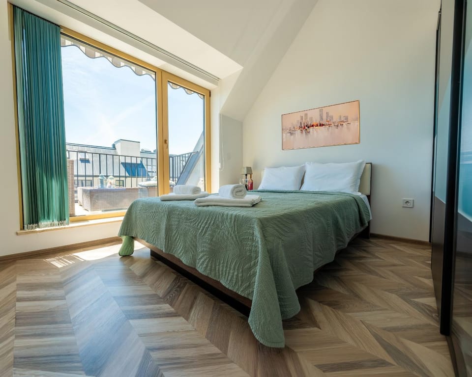 Bed, View (from property/room), Balcony/Terrace, Bedroom, towels, wardrobe