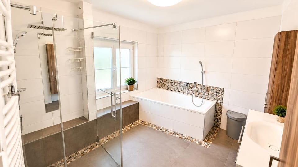 Bathroom, Bath