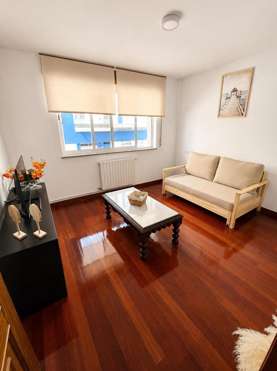 Bed, Living room