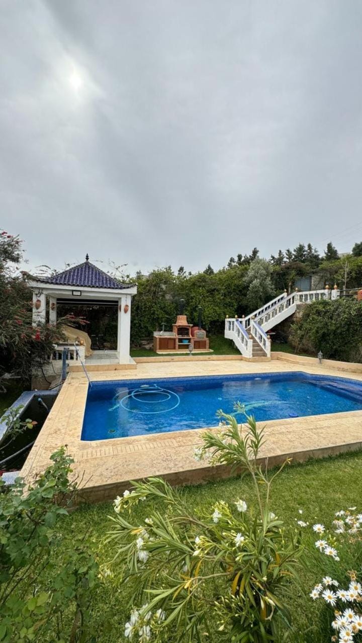 Garden, Swimming pool