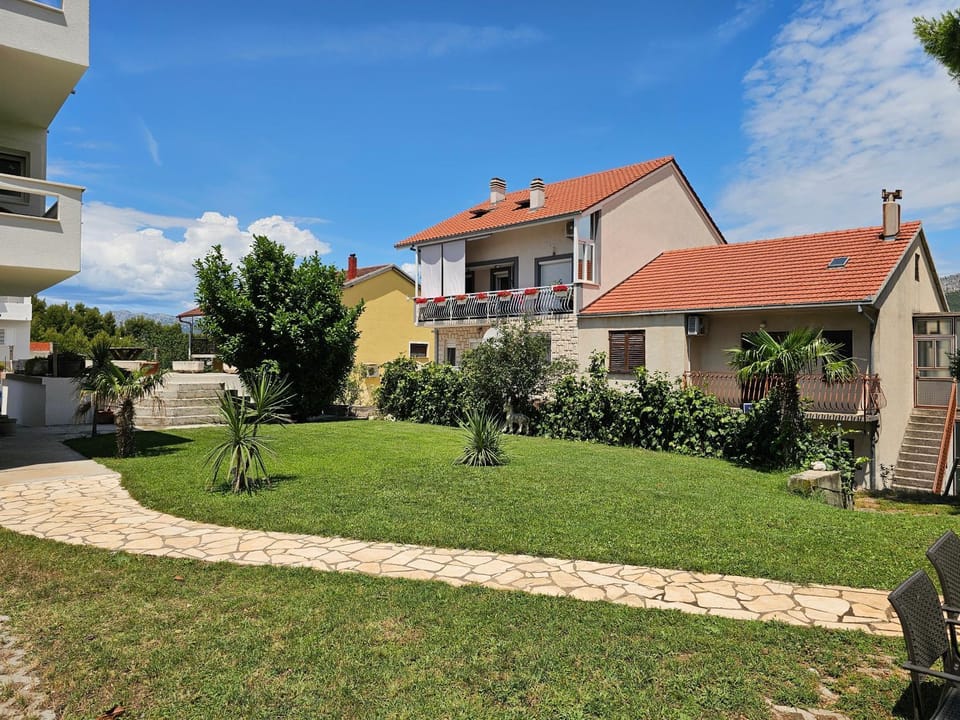 Property building, Day