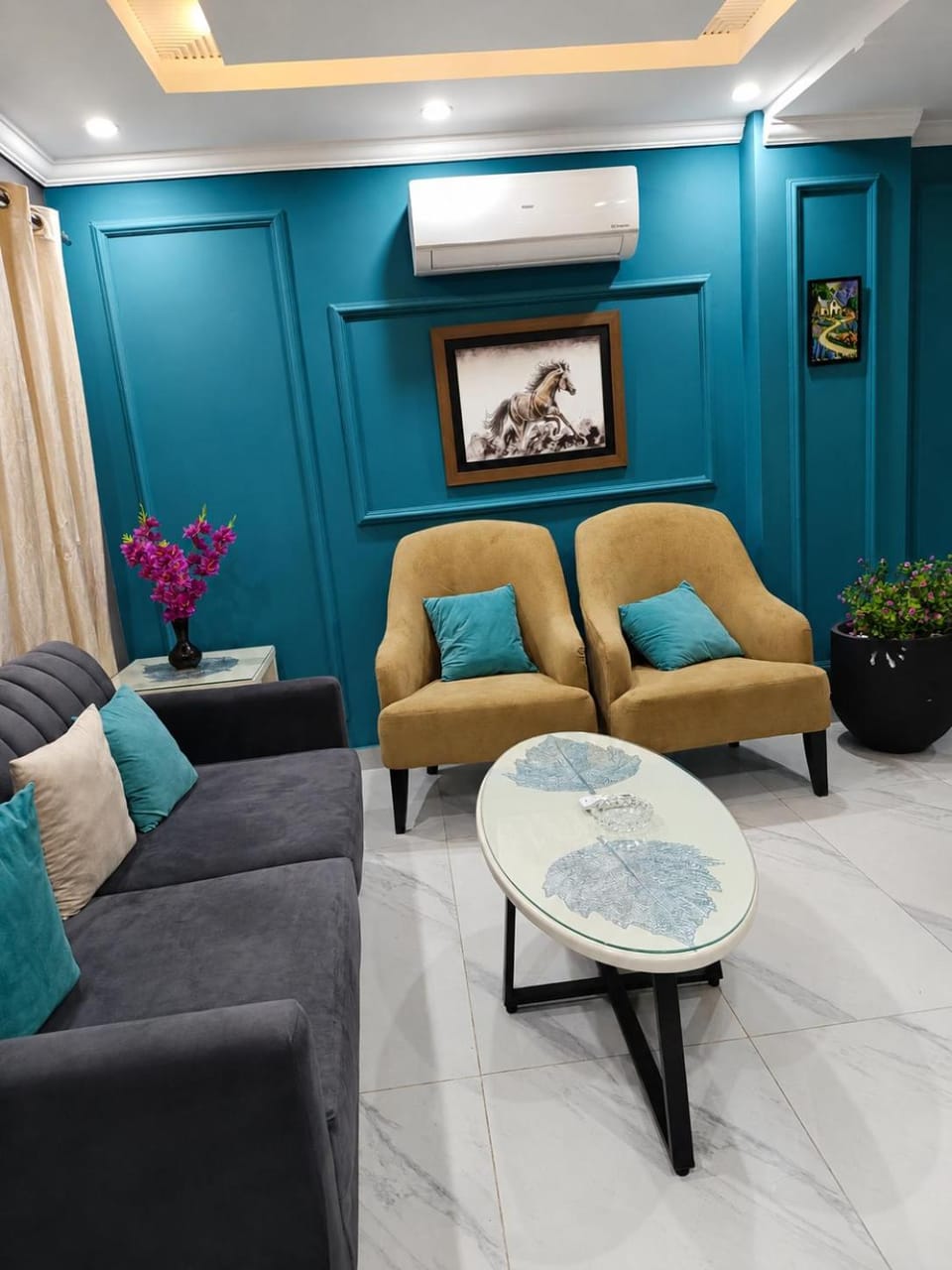 Bahria Luxe stays Apartment in Lahore