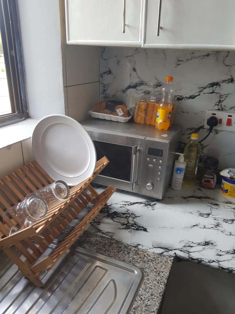 Kitchen or kitchenette, dishwasher