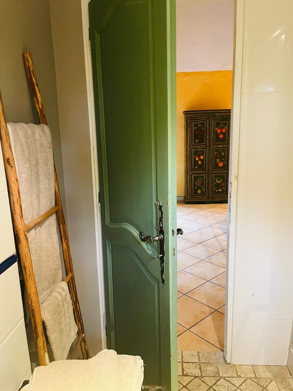 Mas des 4 fontaines Bed and Breakfast in Cavaillon