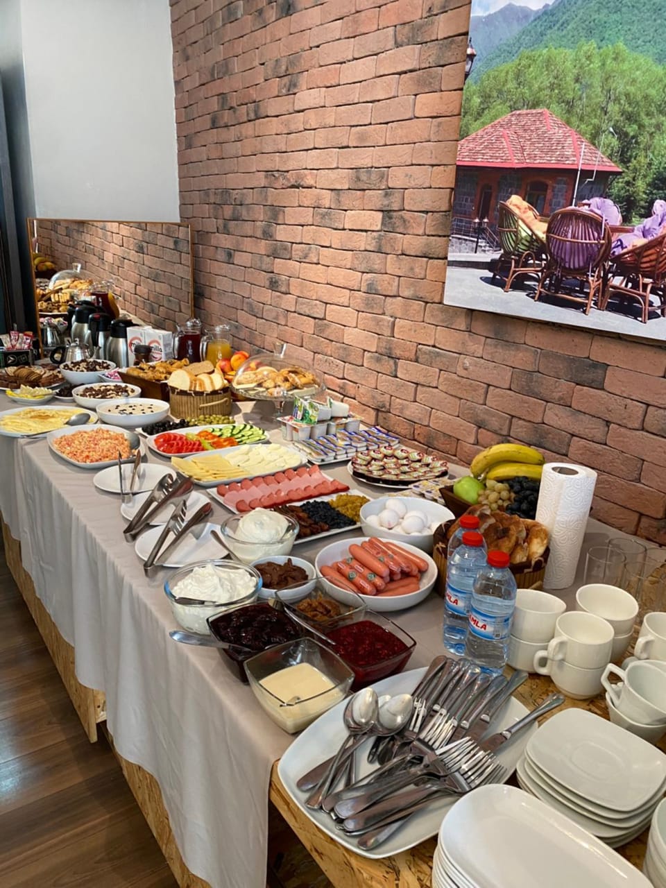 Food and drinks, Food, Buffet breakfast, Lunch, Dinner, Drinks