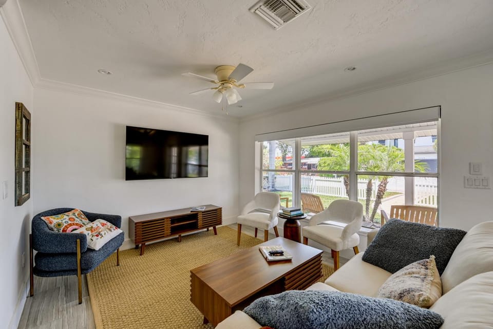 Sunroom & Yard! Family Naples Haven 3 Mi to Beach House in East Naples