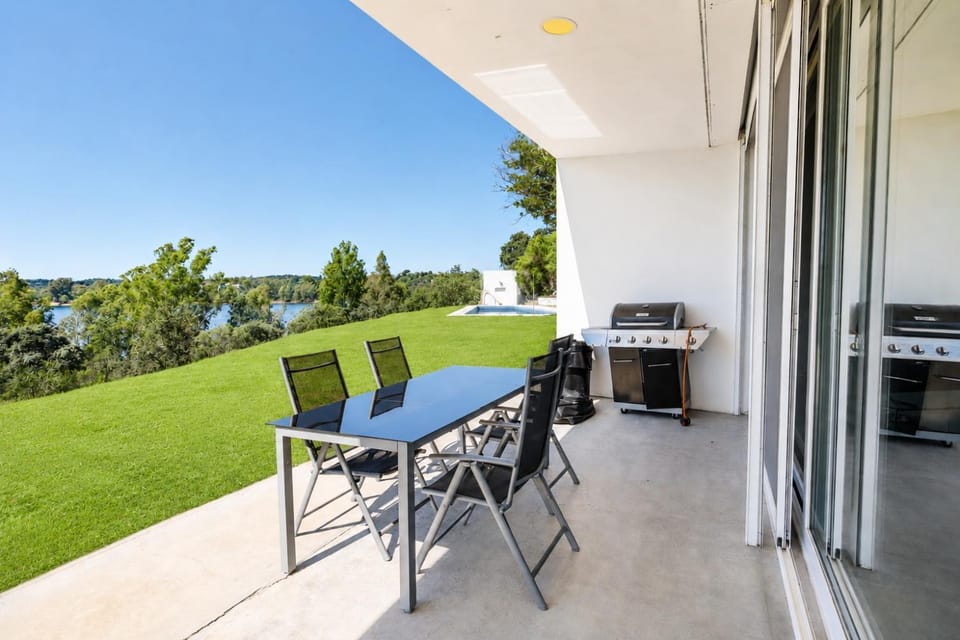 Patio, Natural landscape, BBQ facilities, Balcony/Terrace