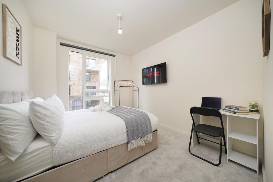 Spacious 2 Bed Apt I 2 Stops to Wembley I Sleeps 8 Apartment in Harrow