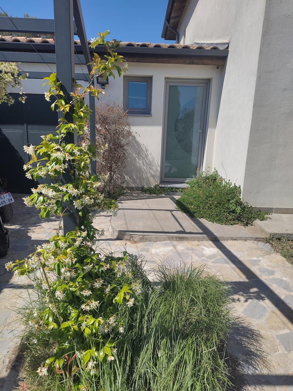 Mediterranean house Private pool AC Garden Villa in Aubais