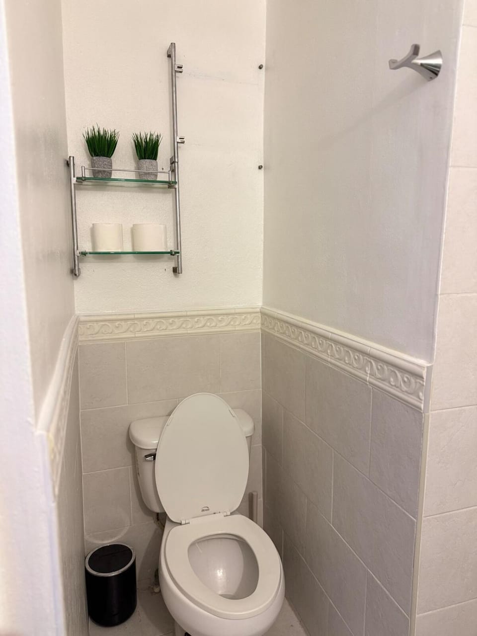 StayCentral, Cozy 2BR Apt in the heart of the city Apartment in Kingston